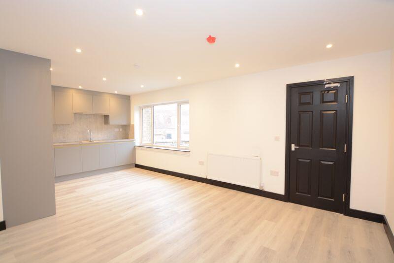 2 bed 1st Floor Flat for rent in Beaconsfield. From Langhams Estate Agents - Slough