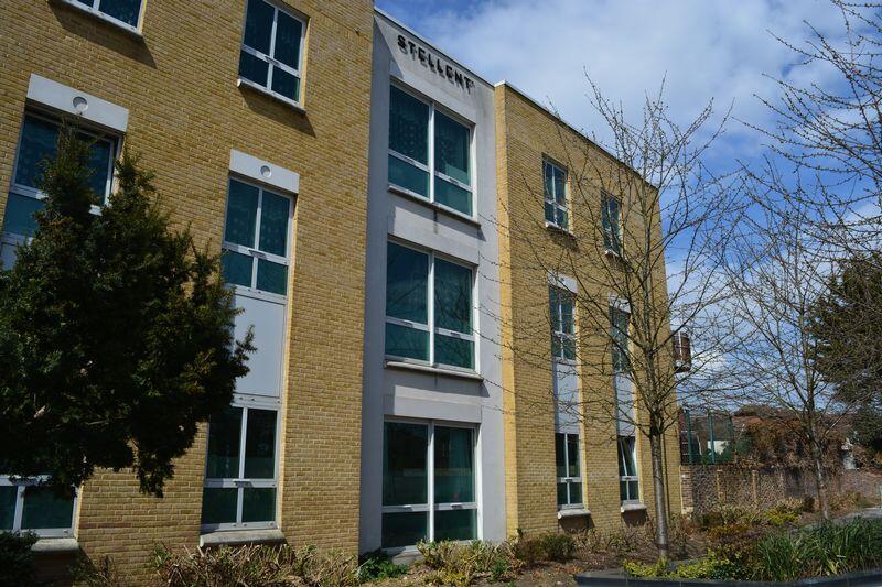 2 bed 1st Floor Flat for rent in Slough. From Langhams Estate Agents - Slough 2 bed 1st Floor Flat for rent in Slough. From Langhams Estate Agents - Slough