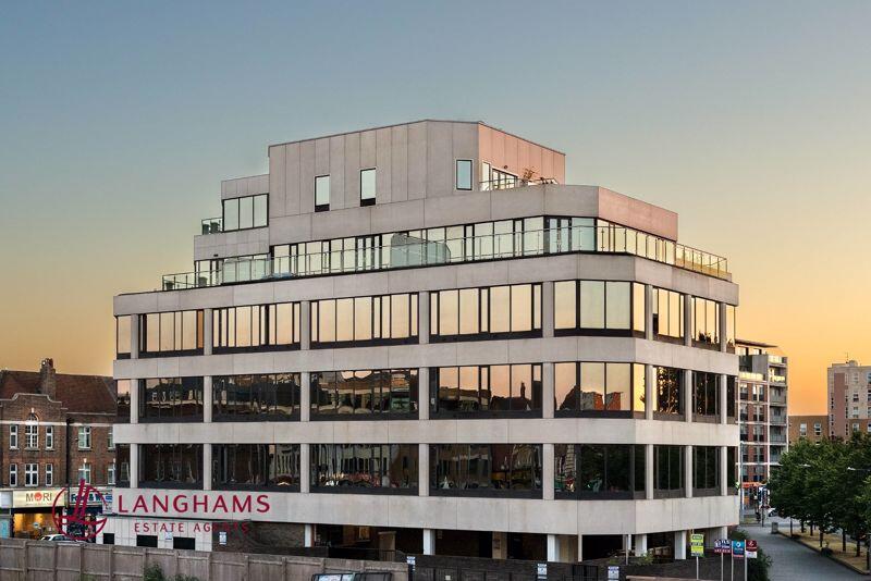 1 bed 1st Floor Flat for rent in Slough. From Langhams Estate Agents - Slough