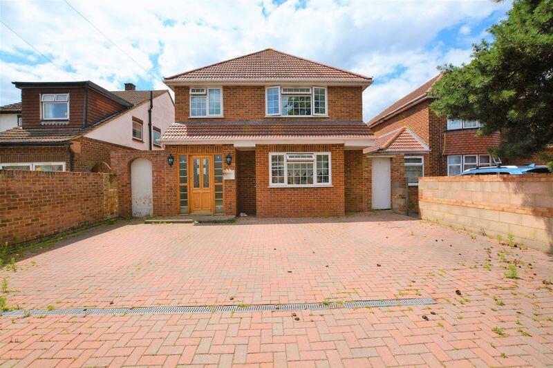 0 bed Studio for rent in Slough. From Langhams Estate Agents - Slough