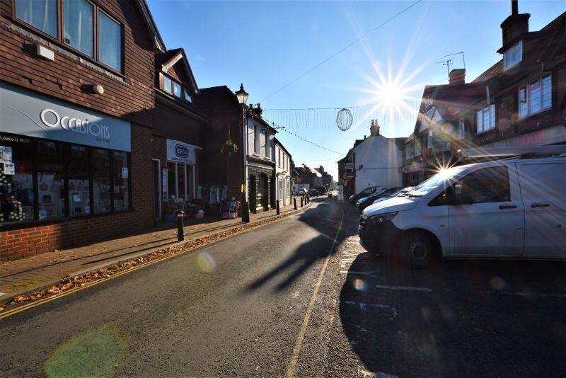 2 bed 1st Floor Flat for rent in Hitchambury. From Langhams Estate Agents - Slough