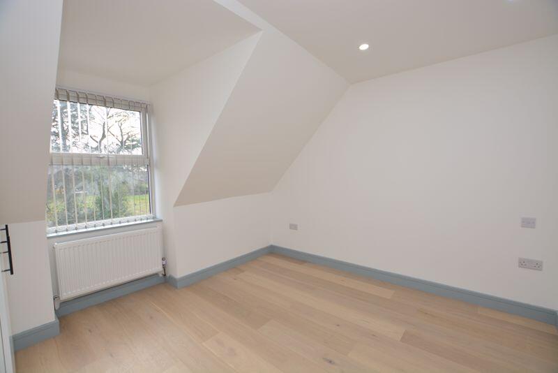 1 bed 1st Floor Flat for rent in Ascot. From Langhams Estate Agents - Slough