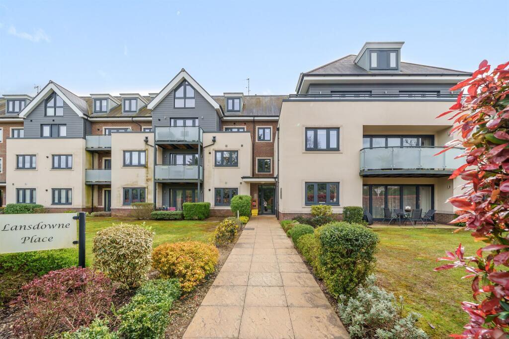 2 bed 1st Floor Flat for rent in Maidenhead. From Langhams Estate Agents - Slough 2 bed 1st Floor Flat for rent in Maidenhead. From Langhams Estate Agents - Slough