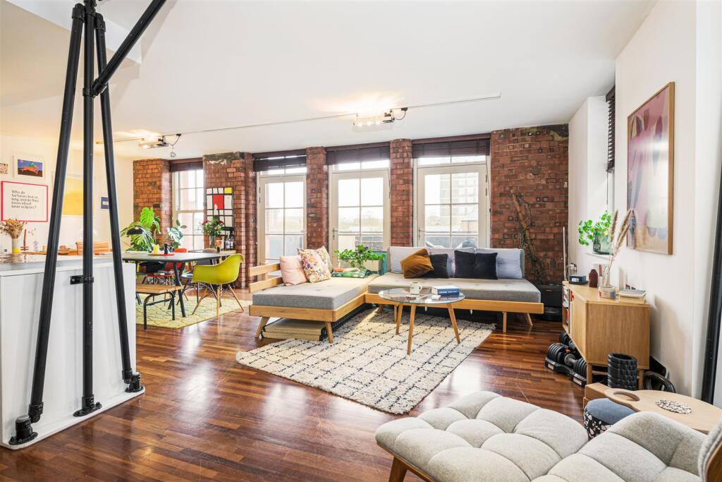 2 bed Apartment for rent in London. From Laurent Residential - London