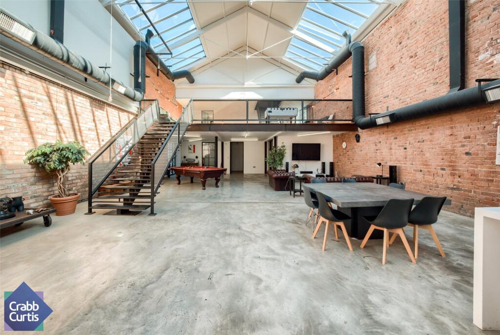 4 bed Apartment for rent in Royal Leamington Spa. From Crabb Curtis Property Services - Leamington Spa