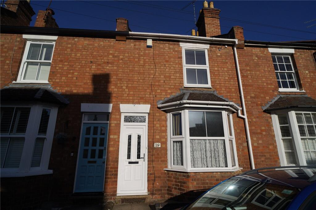 3 bed Mid Terraced House for rent in Whitnash. From Crabb Curtis Property Services - Leamington Spa