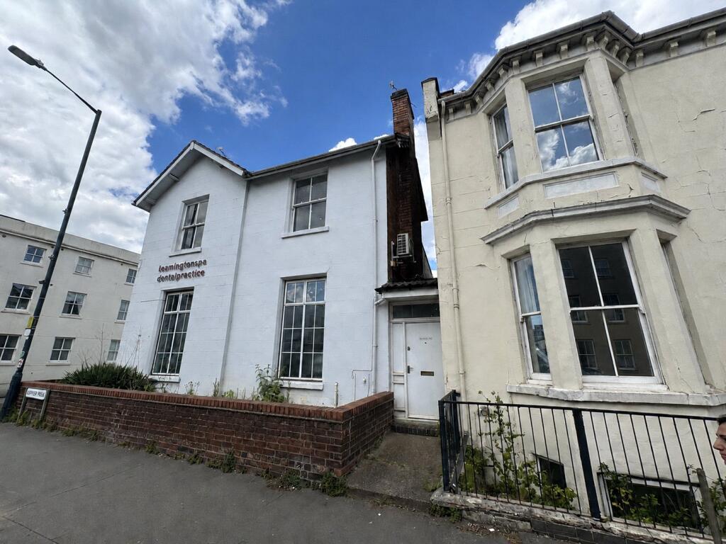 1 bed Apartment for rent in Whitnash. From Crabb Curtis Property Services - Leamington Spa