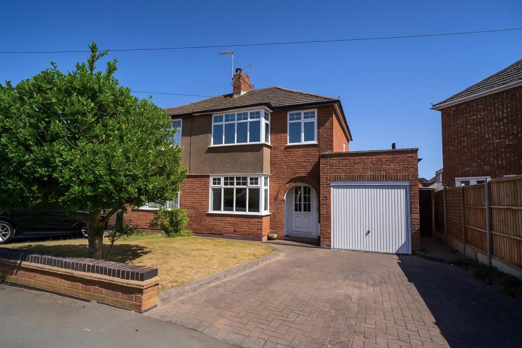 3 bed Semi Detached for rent in Whitnash. From Crabb Curtis Property Services - Leamington Spa 3 bed Semi Detached for rent in Whitnash. From Crabb Curtis Property Services - Leamington Spa