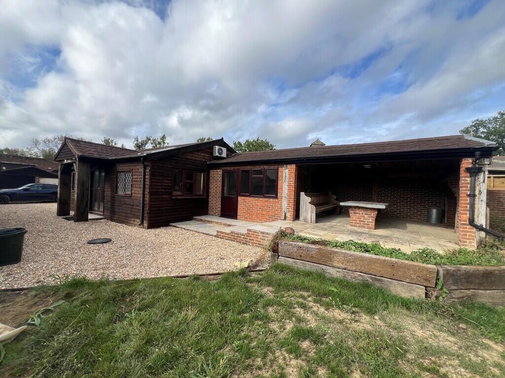 2 bed Barn Conversion for rent in Adversane. From Fowlers - Billingshurst 2 bed Barn Conversion for rent in Adversane. From Fowlers - Billingshurst