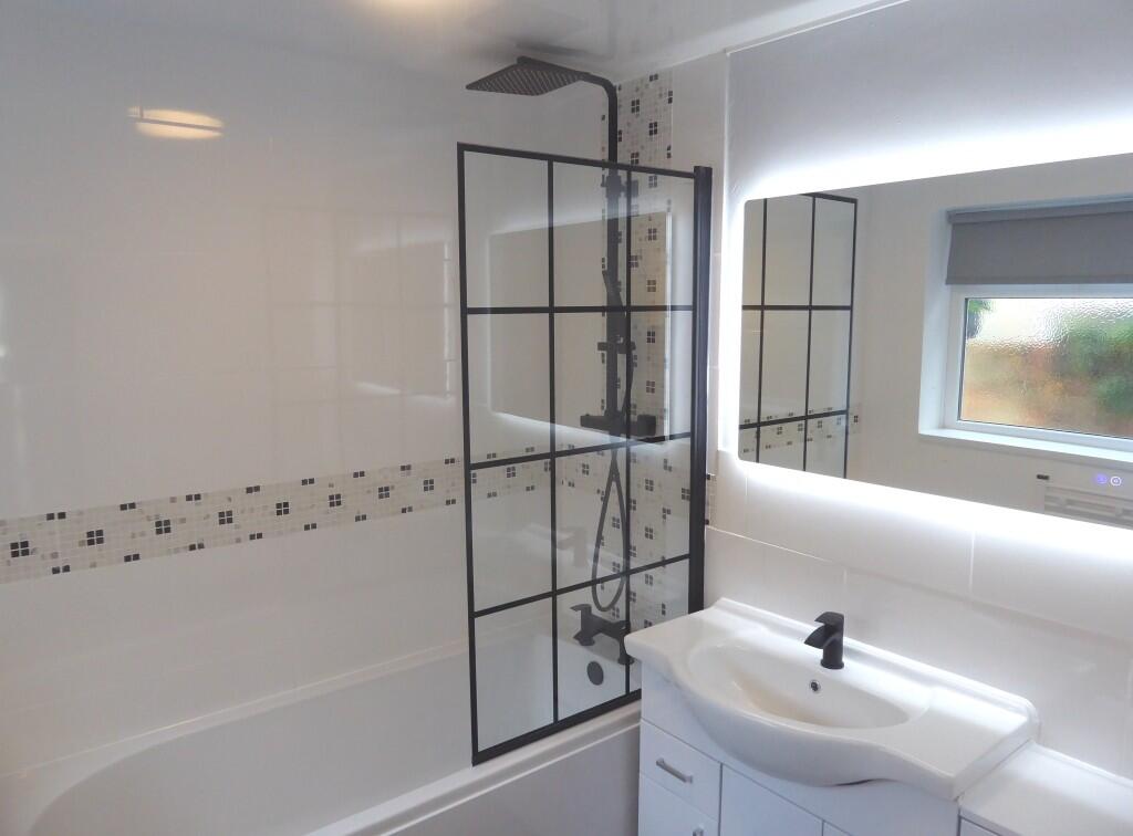 2 bed Mid Terraced House for rent in Hoylake. From Fozard Properties Ltd - Upton