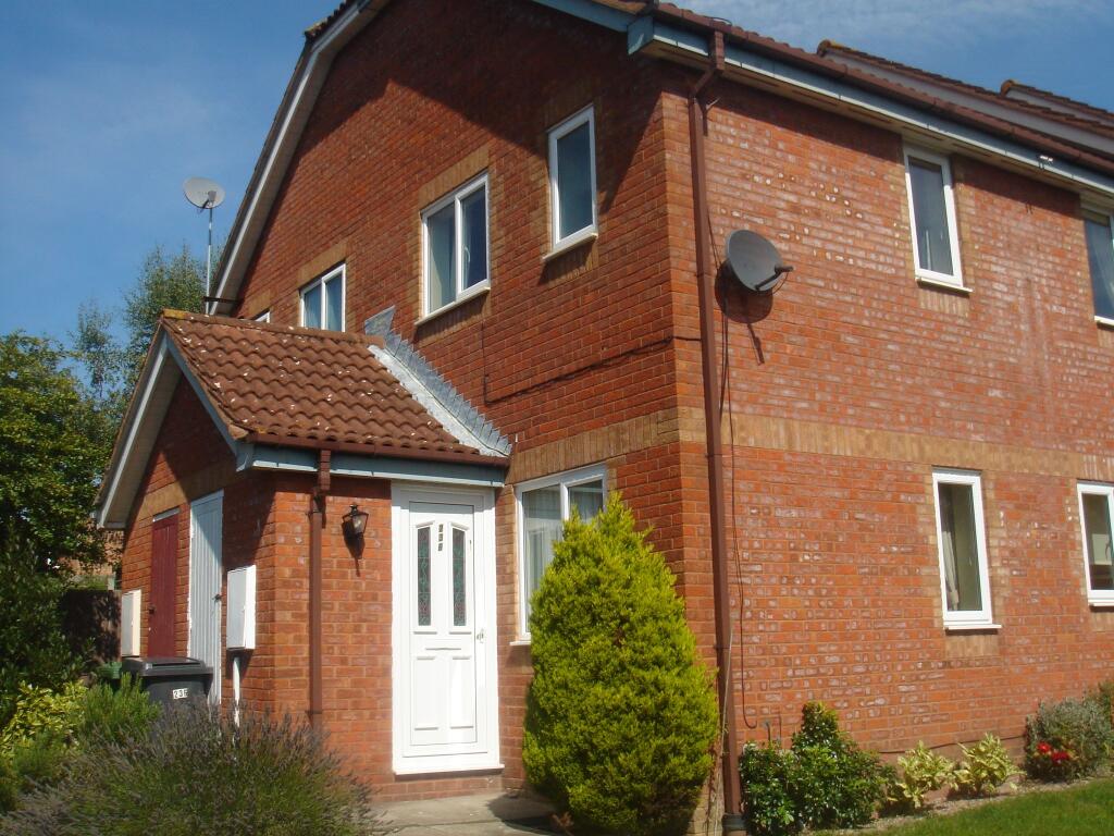 2 bed Mid Terraced House for rent in Bristol. From Franklin Cole Properties - Bristol