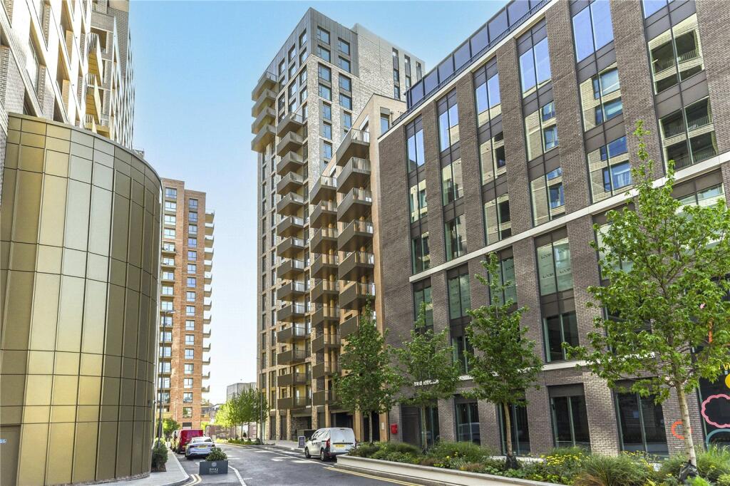 2 bed 1st Floor Flat for rent in . From Fraser & Co - London West End
