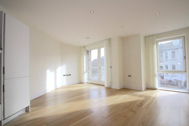 1 bed Mid Terraced House for rent in Hampstead. From Fraser & Co - London West End
