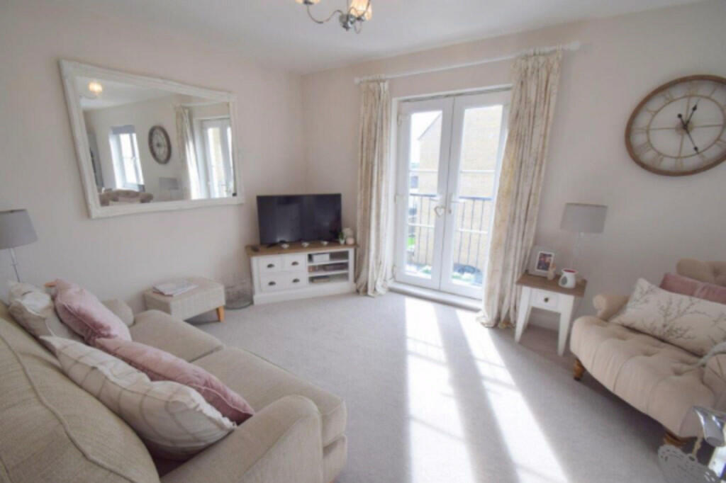 2 bed Apartment for rent in Nailsworth. From Frowens Estate Agents - Stroud 2 bed Apartment for rent in Nailsworth. From Frowens Estate Agents - Stroud