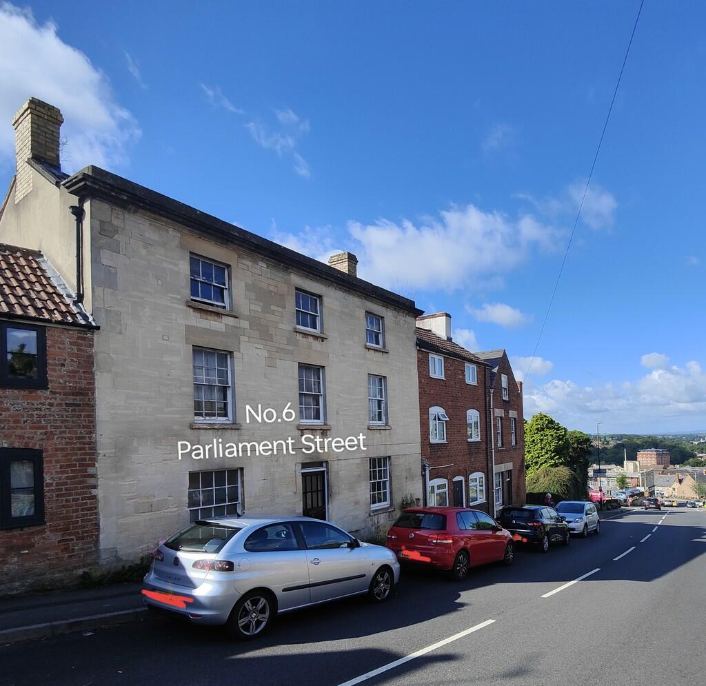 1 bed Dev Land - Leisure for rent in Stroud. From Frowens Estate Agents - Stroud