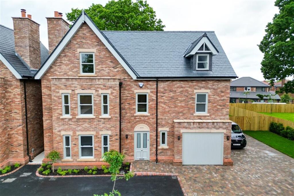 5 bed Detached for rent in Cheadle. From Gascoigne Halman - Bramhall