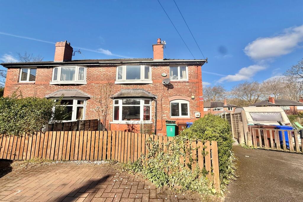 3 bed Semi Detached for rent in Manchester. From Gascoigne Halman - Didsbury 3 bed Semi Detached for rent in Manchester. From Gascoigne Halman - Didsbury