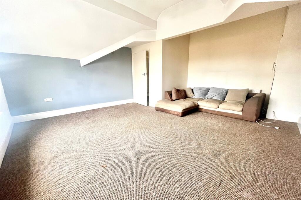 2 bed Apartment for rent in Manchester. From Gascoigne Halman - Didsbury