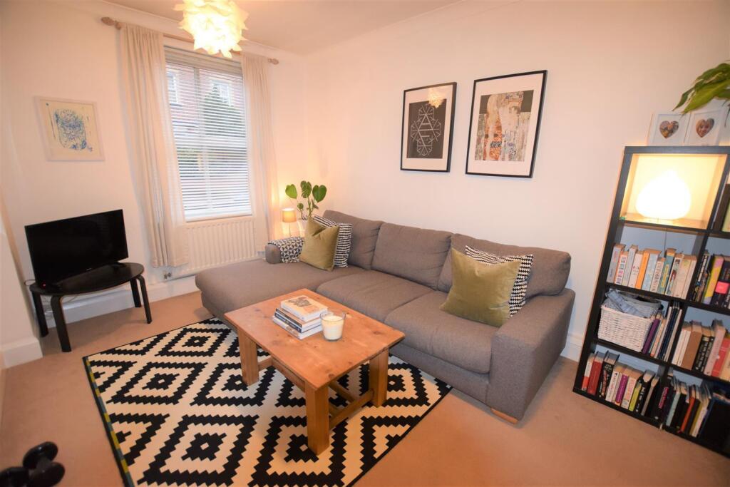 1 bed Apartment for rent in Gatley. From Gascoigne Halman - Didsbury
