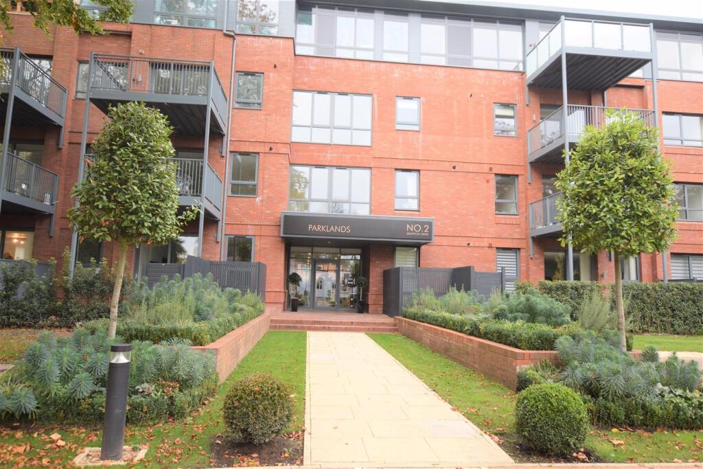 1 bed Apartment for rent in Gatley. From Gascoigne Halman - Didsbury 1 bed Apartment for rent in Gatley. From Gascoigne Halman - Didsbury