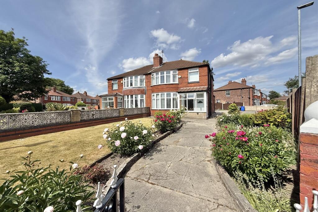 3 bed Semi Detached for rent in Gatley. From Gascoigne Halman - Didsbury 3 bed Semi Detached for rent in Gatley. From Gascoigne Halman - Didsbury
