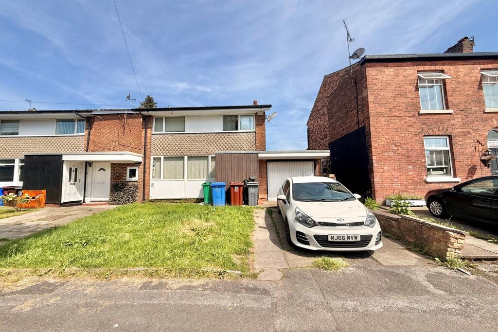 3 bed Semi Detached for rent in Stockport. From Gascoigne Halman - Didsbury