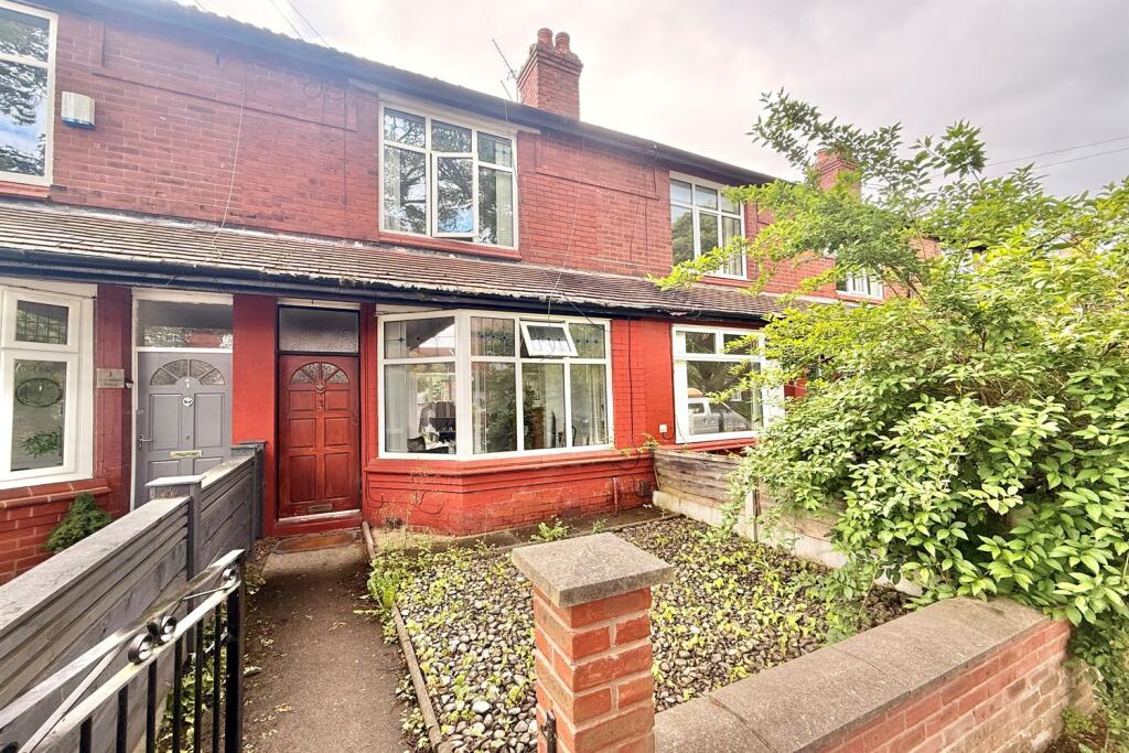 2 bed Mid Terraced House for rent in Gatley. From Gascoigne Halman - Didsbury