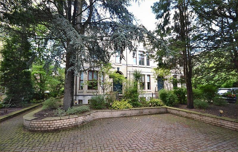2 bed Apartment for rent in Gatley. From Gascoigne Halman - Didsbury