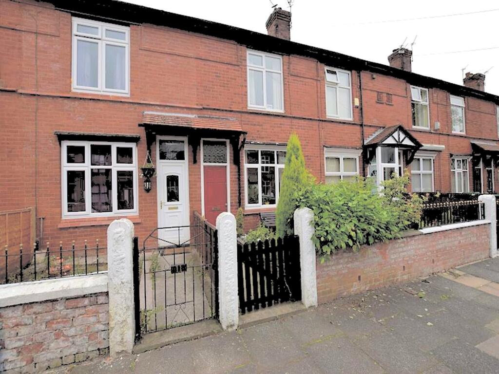 2 bed Mid Terraced House for rent in Gatley. From Gascoigne Halman - Didsbury 2 bed Mid Terraced House for rent in Gatley. From Gascoigne Halman - Didsbury