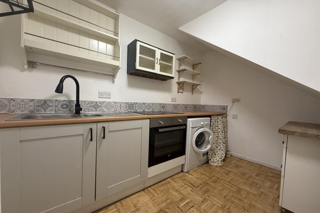 1 bed Apartment for rent in Stretford. From Gascoigne Halman - Didsbury