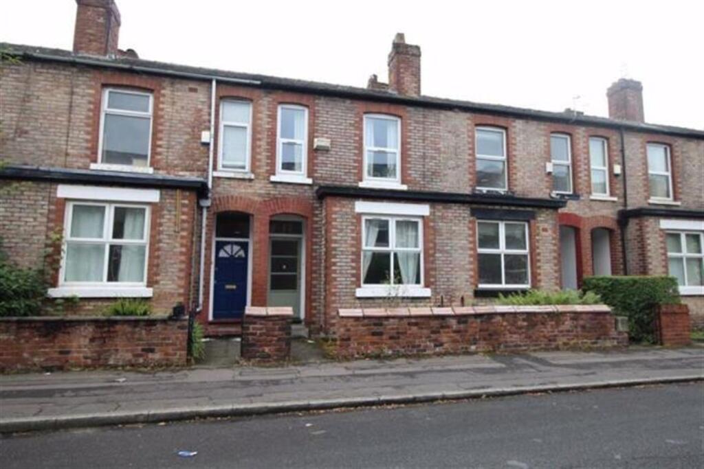 4 bed Mid Terraced House for rent in Manchester. From Gascoigne Halman - Didsbury