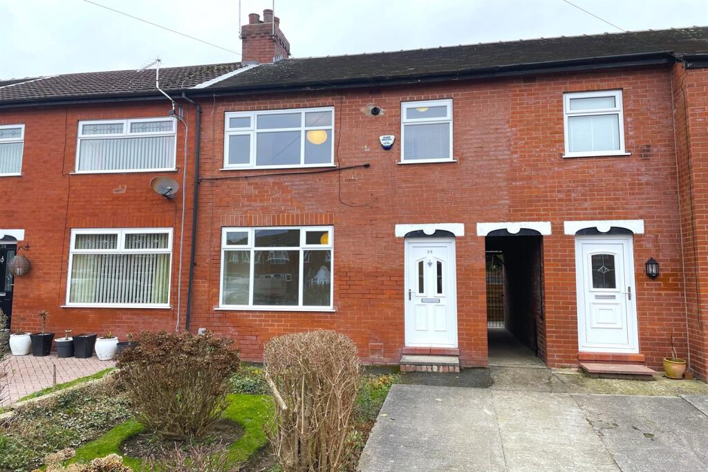 3 bed Mid Terraced House for rent in Stockport. From Gascoigne Halman - Heaton Moor
