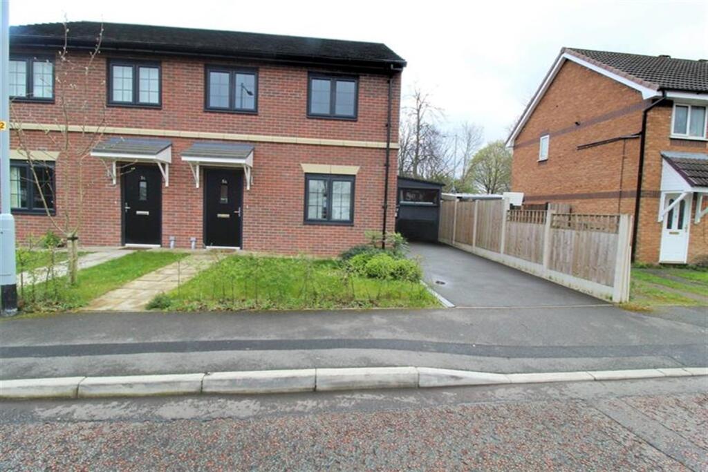 3 bed Semi Detached for rent in Stockport. From Gascoigne Halman - Heaton Moor