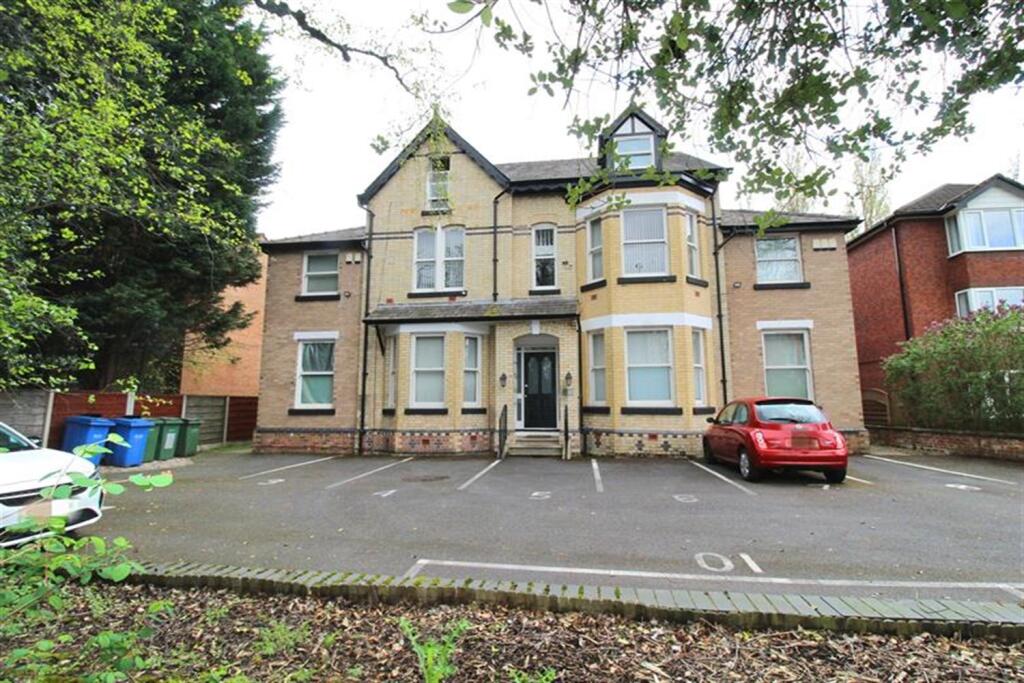 1 bed 1st Floor Flat for rent in Stockport. From Gascoigne Halman - Heaton Moor