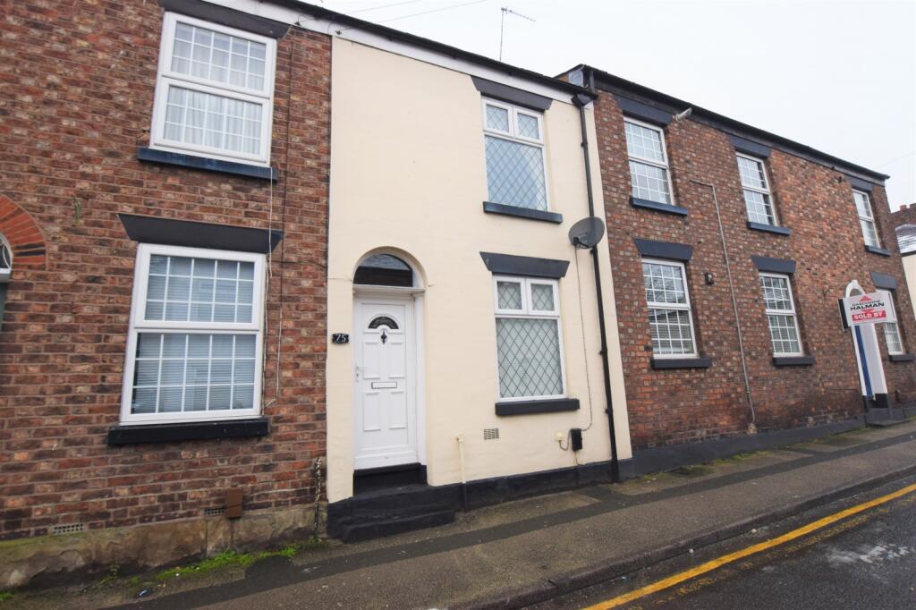 2 bed Mid Terraced House for rent in Macclesfield. From Gascoigne Halman - Macclesfield