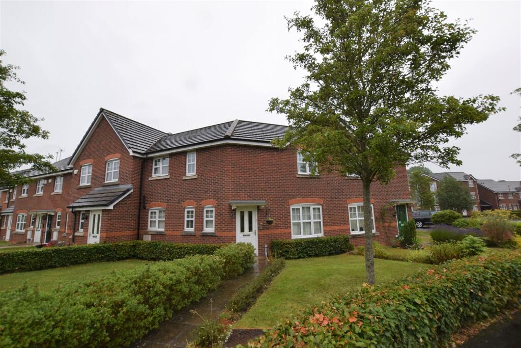 3 bed Mews for rent in Macclesfield. From Gascoigne Halman - Macclesfield