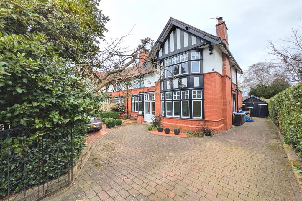 3 bed Semi Detached for rent in Stockport. From Gascoigne Halman - Marple Bridge