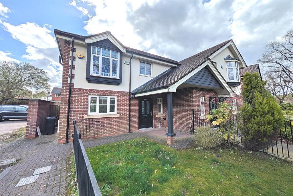 3 bed Not Specified for rent in Romiley. From Gascoigne Halman - Marple Bridge