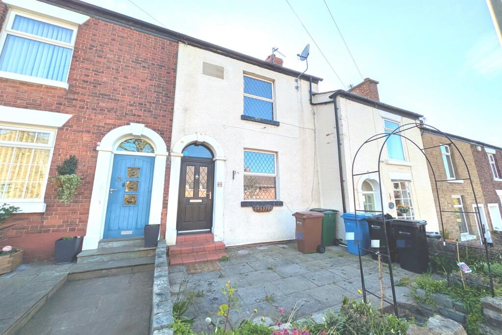 2 bed Mid Terraced House for rent in Woodley. From Gascoigne Halman - Marple Bridge
