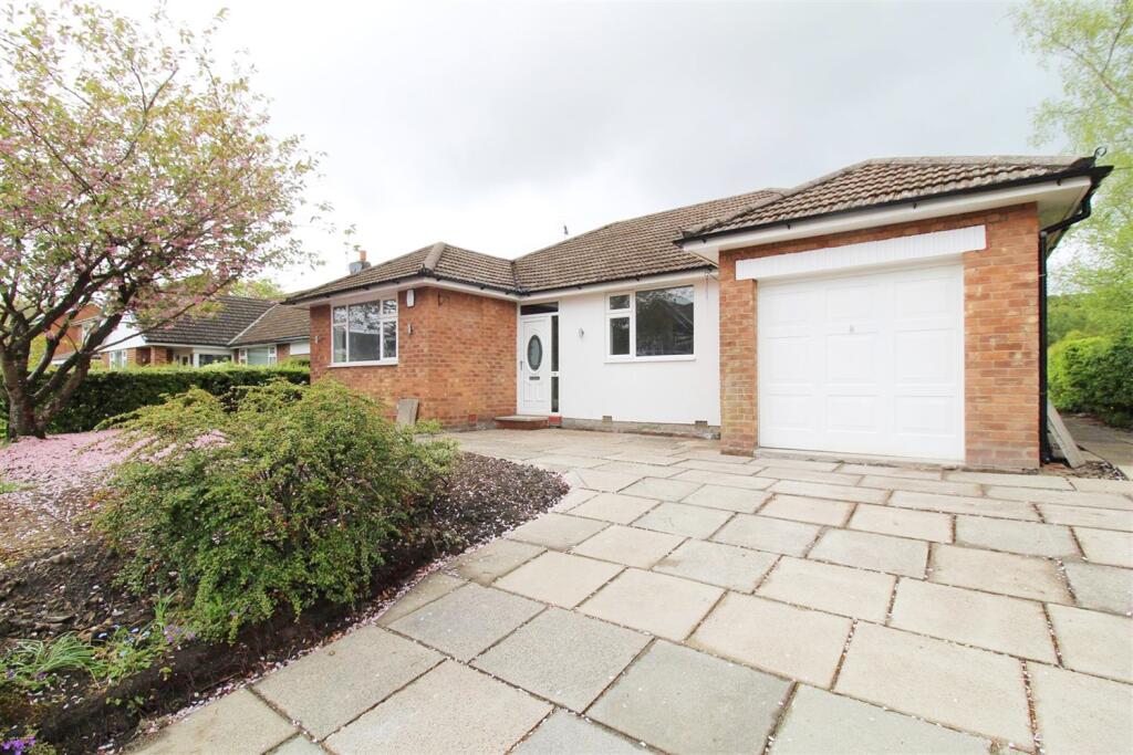 3 bed Detached bungalow for rent in Romiley. From Gascoigne Halman - Marple Bridge