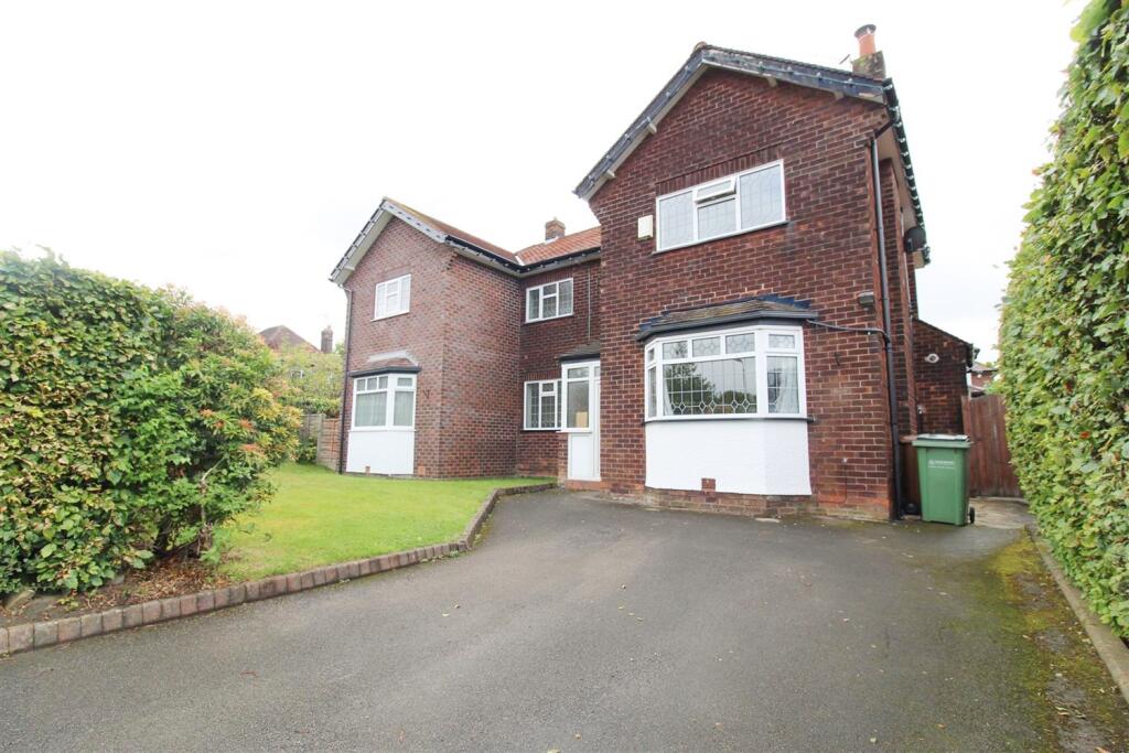 5 bed Detached for rent in Romiley. From Gascoigne Halman - Marple Bridge