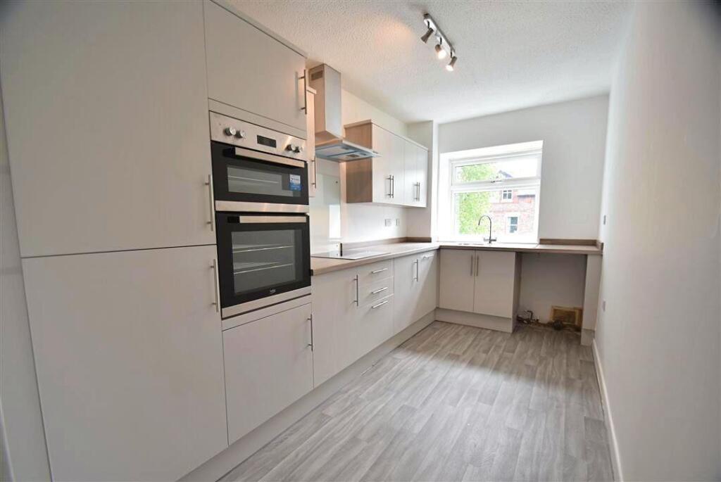 3 bed Apartment for rent in Sale. From Gascoigne Halman - Sale