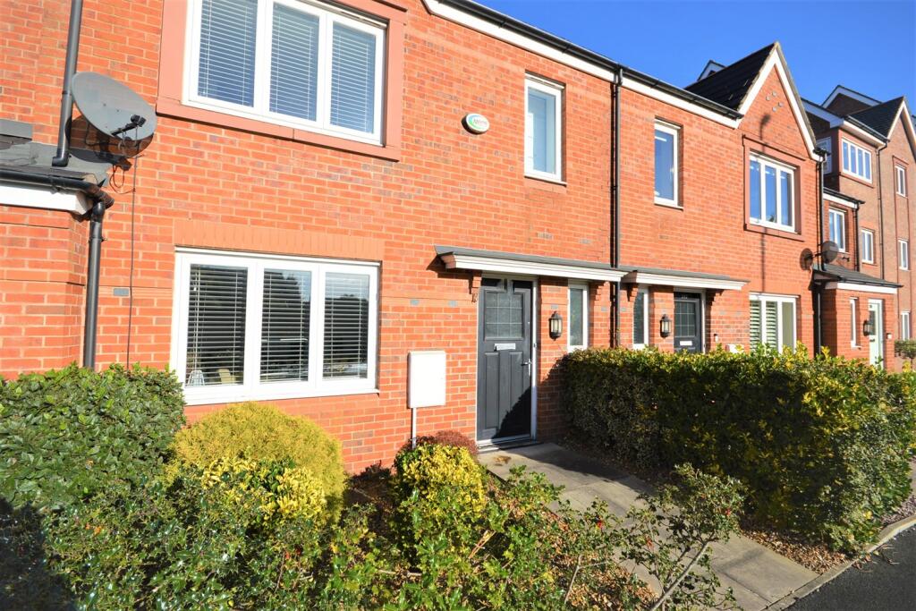 4 bed Mid Terraced House for rent in Altrincham. From Gascoigne Halman - Sale