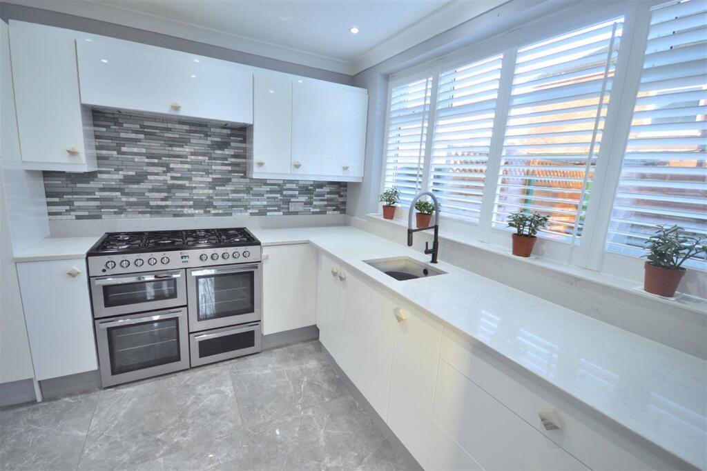 3 bed Semi Detached for rent in Sale. From Gascoigne Halman - Sale