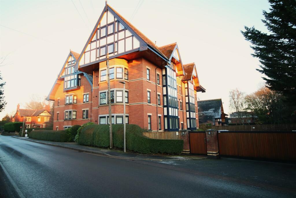 2 bed Apartment for rent in Wilmslow. From Gascoigne Halman - Wilmslow