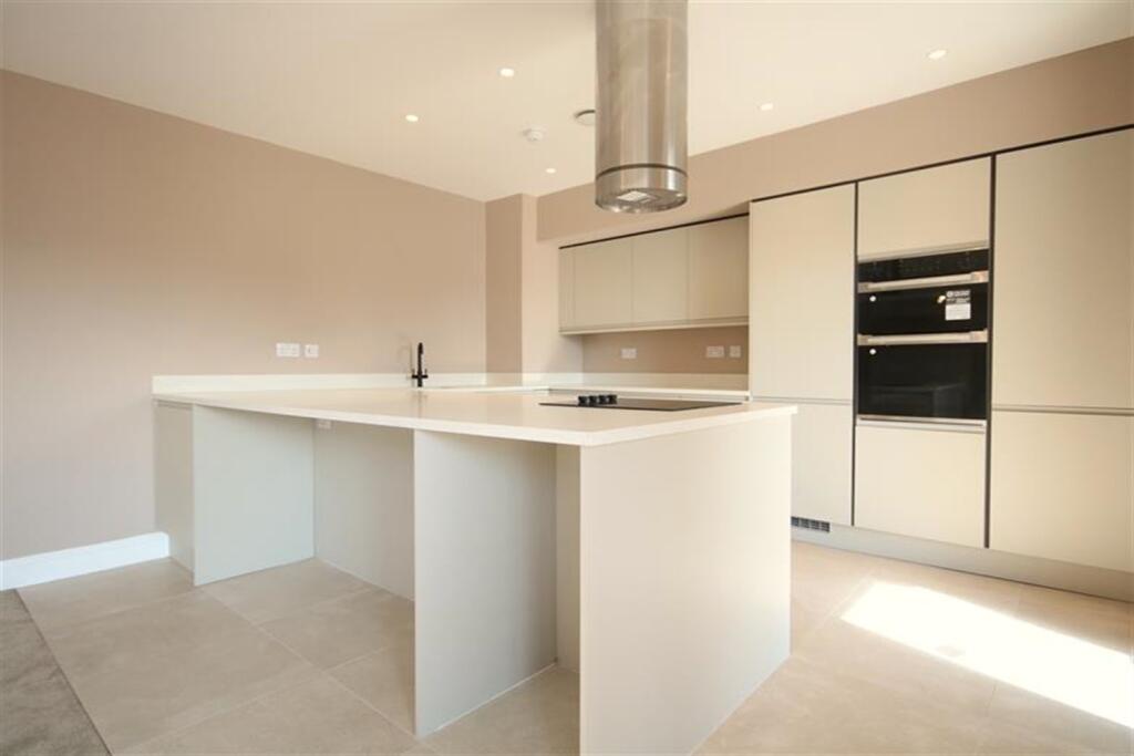 3 bed Apartment for rent in Disley. From Gascoigne Halman - Wilmslow