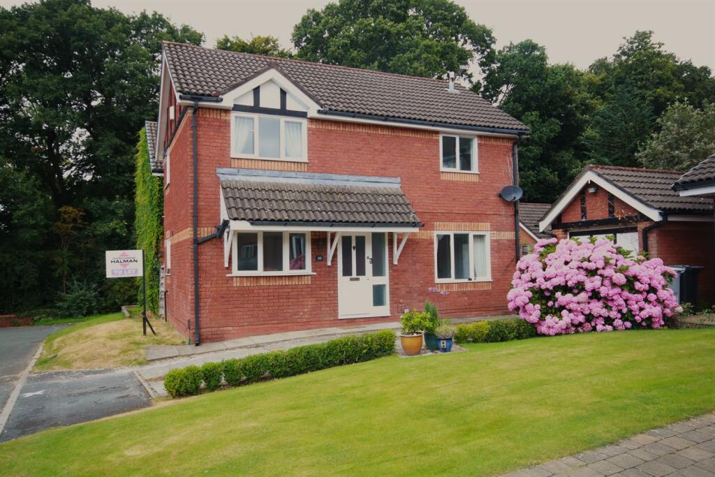3 bed Detached for rent in Poynton. From Gascoigne Halman - Wilmslow