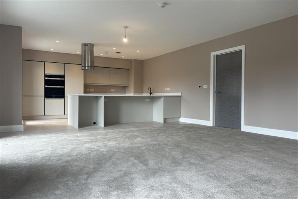 3 bed Apartment for rent in Disley. From Gascoigne Halman - Wilmslow