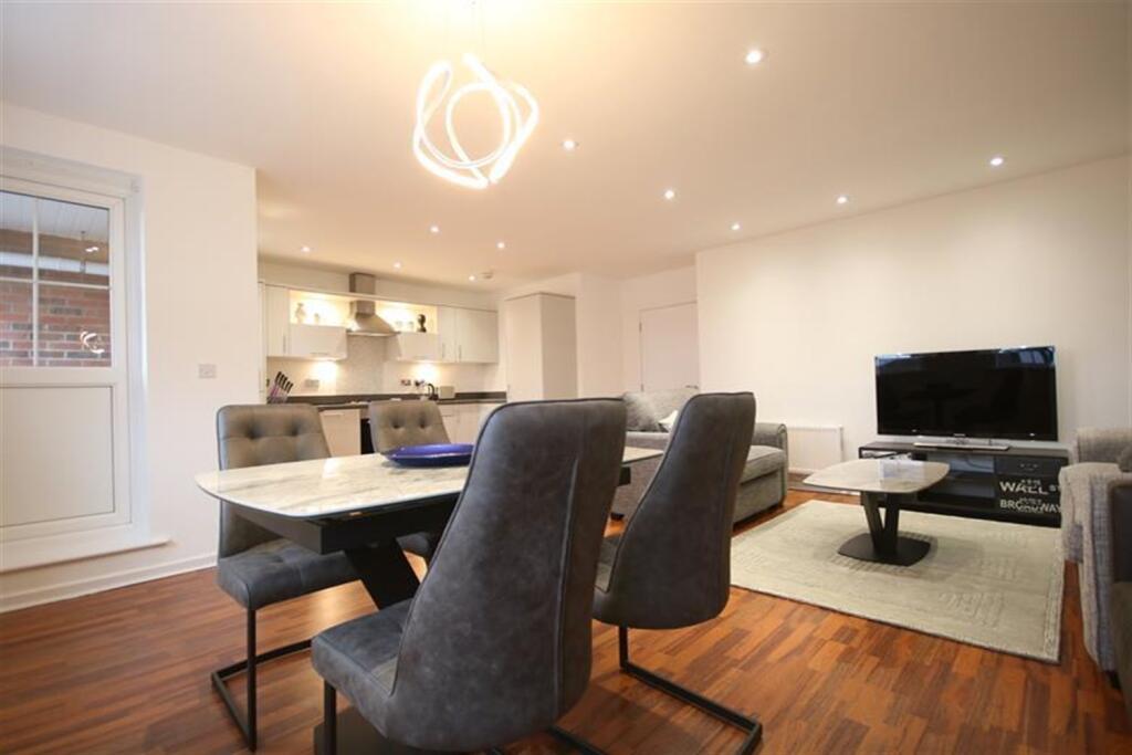 2 bed Apartment for rent in Alderley Edge. From Gascoigne Halman - Wilmslow