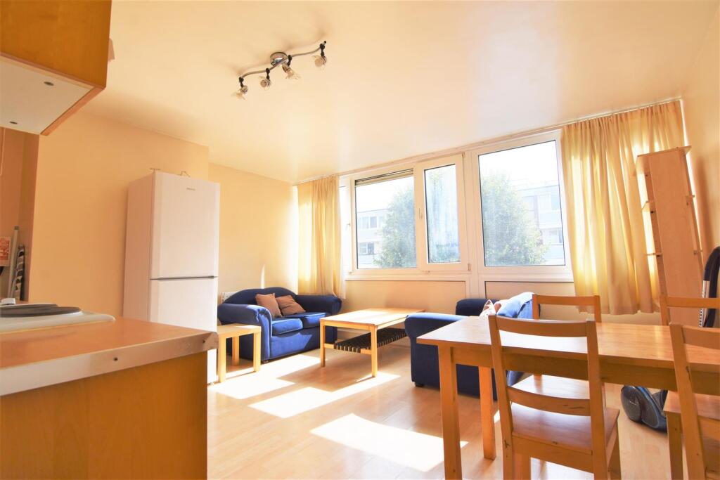 4 bed 1st Floor Flat for rent in Putney. From Gibson Lane - Kingston Upon Thames - Sales & Lettings